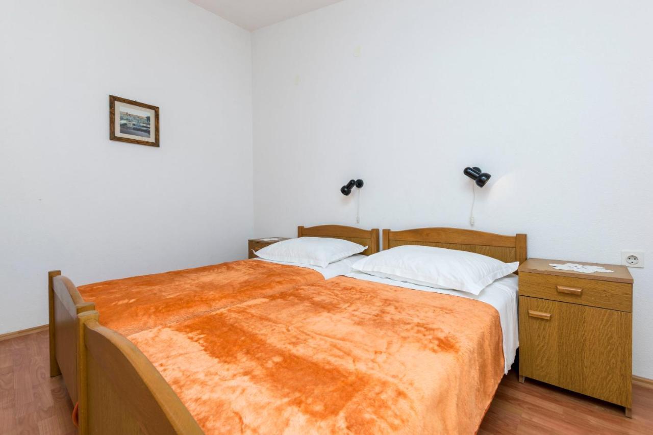 Apartments Neda Трогир Екстериор снимка
