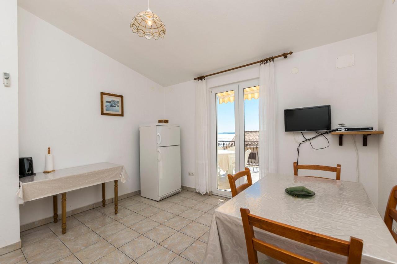 Apartments Neda Трогир Екстериор снимка
