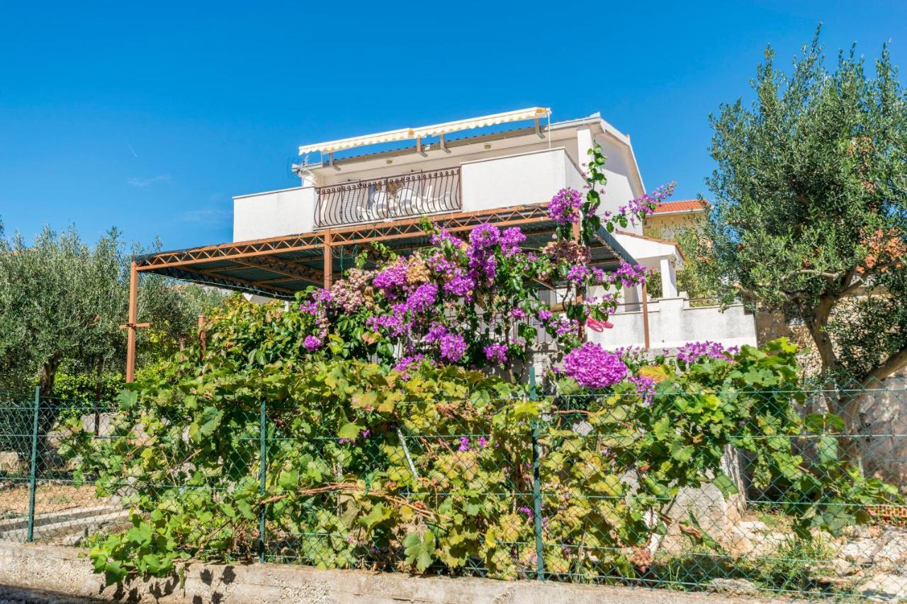 Apartments Neda Трогир Екстериор снимка