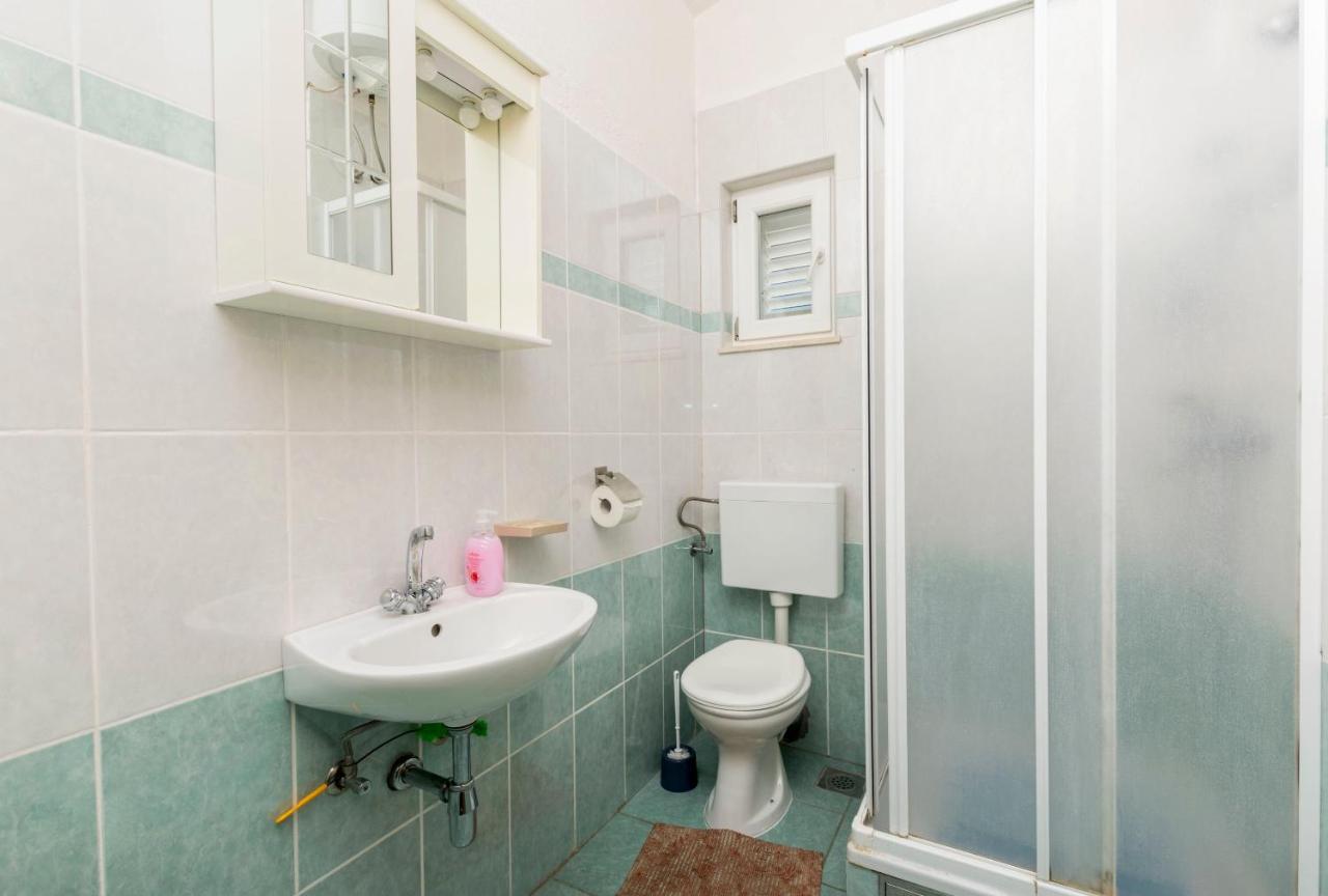 Apartments Neda Трогир Екстериор снимка
