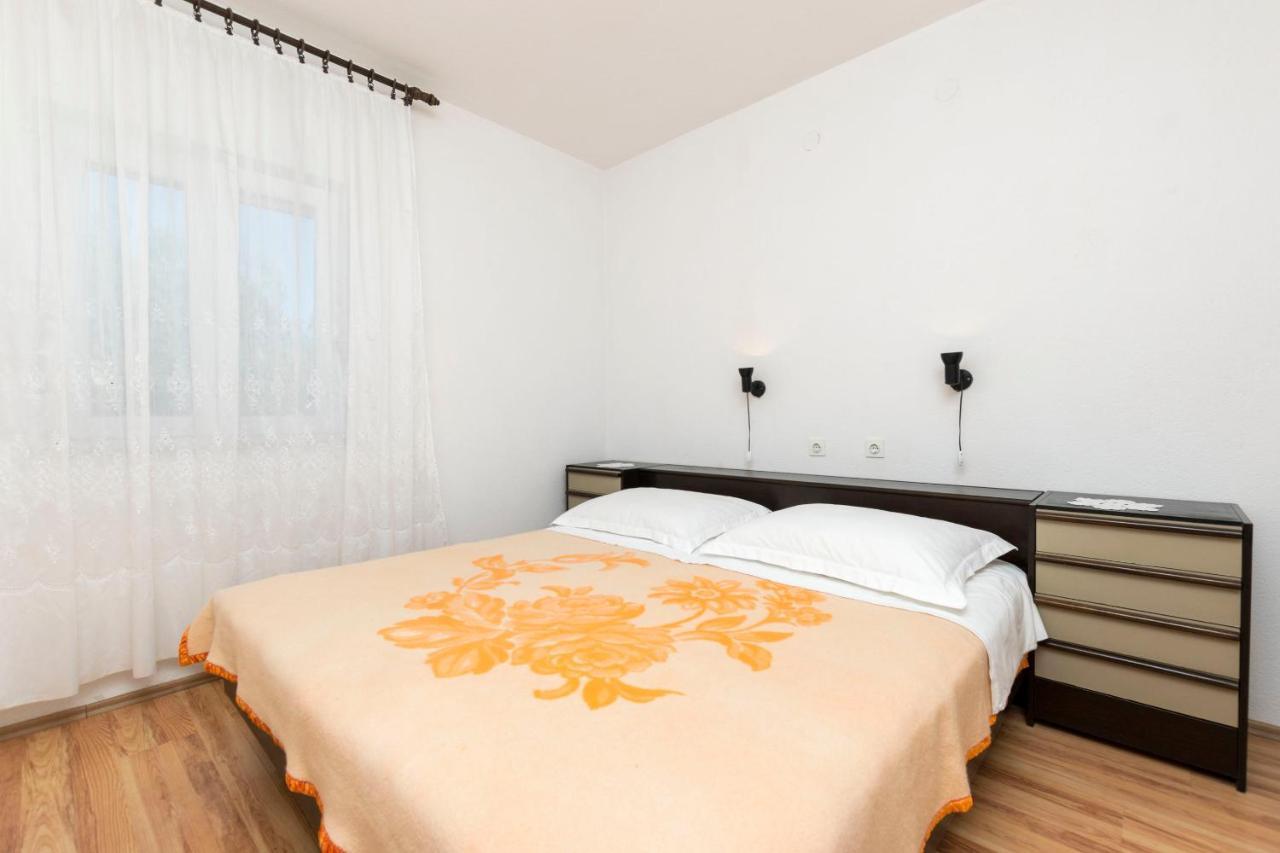 Apartments Neda Трогир Екстериор снимка