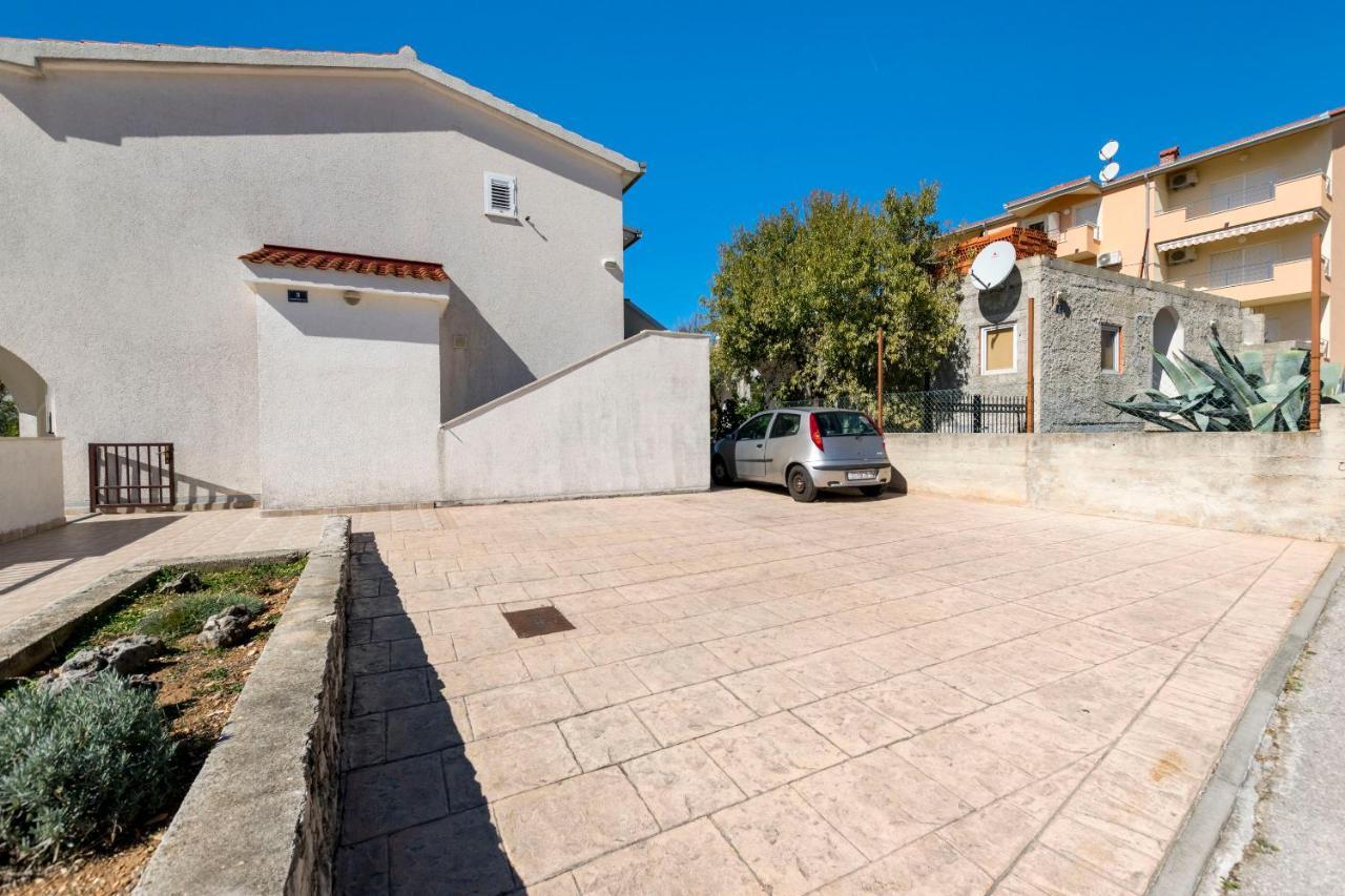 Apartments Neda Трогир Екстериор снимка